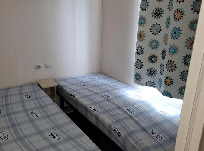 Mobil Bleu Terra - Clim - Famille アグド